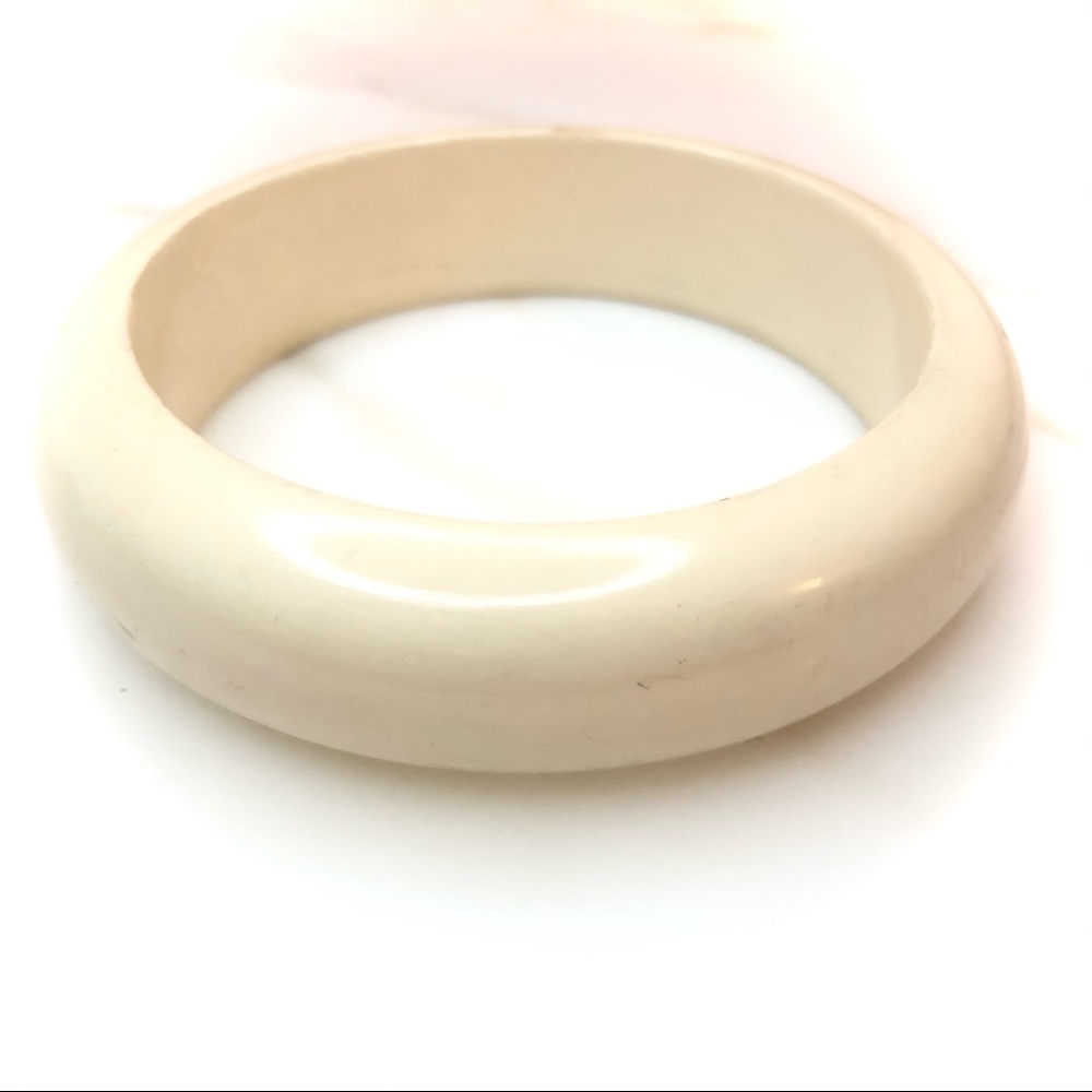 VTG Cream Bangle Bracelet Painted Wood